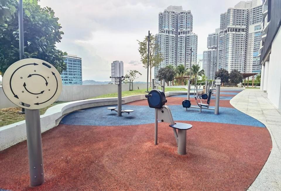 1519 Almas Suites Seaview Sunrise Netflix By Stay Nusajaya  Exterior foto
